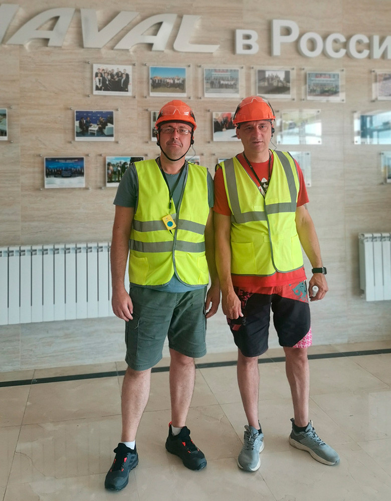 Фото на фоне стенда